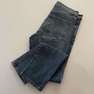 Women’s GAP 1969 High Rise Slim Straight Leg Denim Size 29